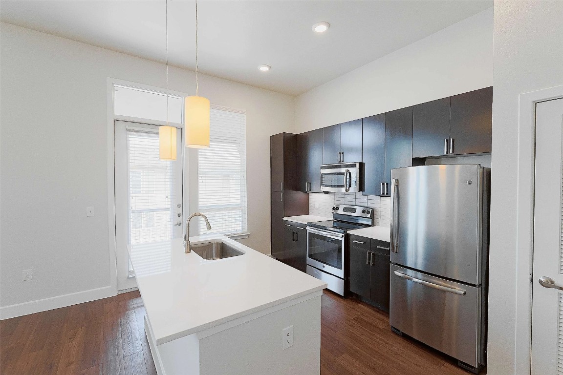 4800 Steiner Ranch Boulevard, Unit 22204 Austin, TX 78732 - Photo 6 of 22 Up to 8 weeks free rent plus reduced deposits!