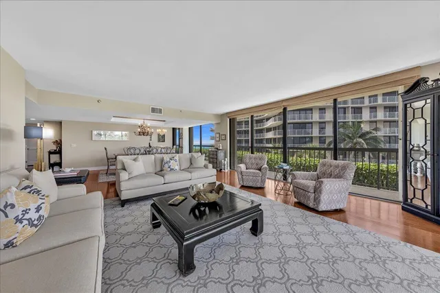 $1,500,000 | 3390 South Ocean Boulevard, Unit 201, Palm Beach, FL 33480