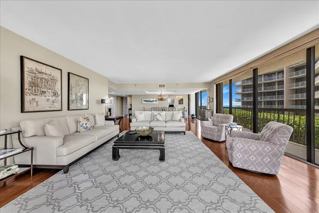 $1,500,000 | 3390 South Ocean Boulevard, Unit 201, Palm Beach, FL 33480