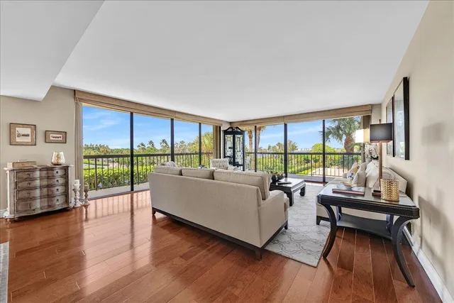 $1,500,000 | 3390 South Ocean Boulevard, Unit 201, Palm Beach, FL 33480