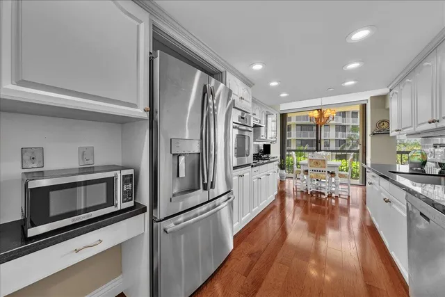 $1,500,000 | 3390 South Ocean Boulevard, Unit 201, Palm Beach, FL 33480