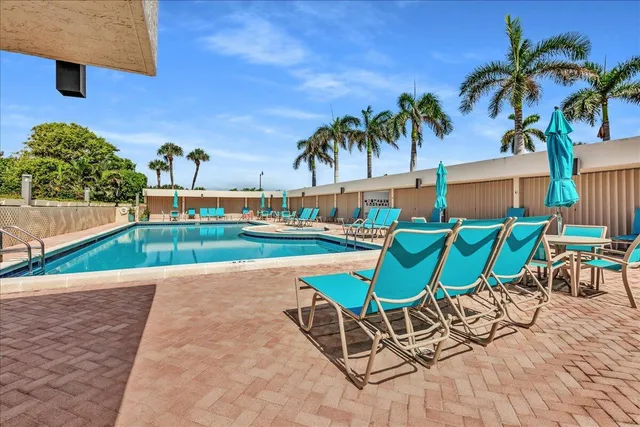 $1,500,000 | 3390 South Ocean Boulevard, Unit 201, Palm Beach, FL 33480