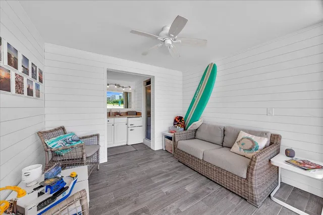 $1,500,000 | 3390 South Ocean Boulevard, Unit 201, Palm Beach, FL 33480