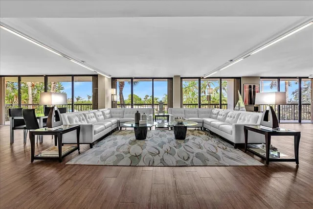 $1,500,000 | 3390 South Ocean Boulevard, Unit 201, Palm Beach, FL 33480