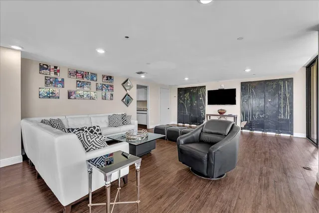 $1,500,000 | 3390 South Ocean Boulevard, Unit 201, Palm Beach, FL 33480