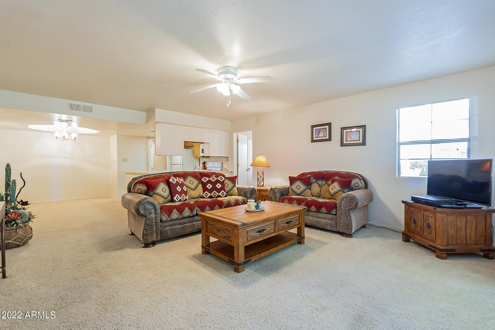 2855 South Ext Road, Unit 122 Mesa, AZ 85210 - Photo 6 of 30 06-Greatroom