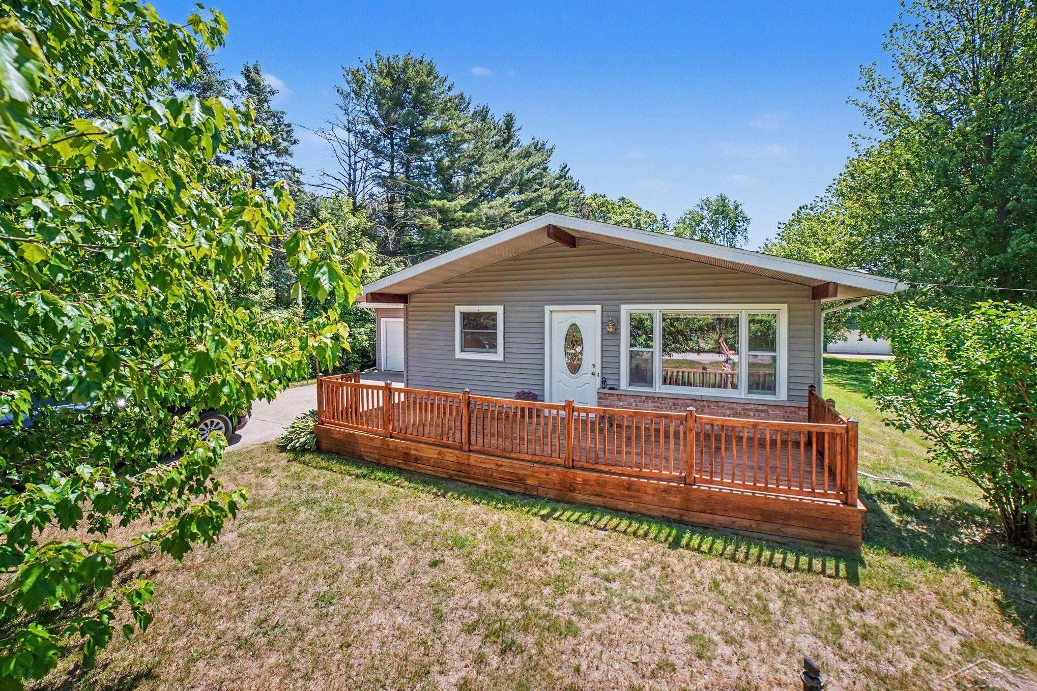 2792 East Miller Road Midland, MI 48640 - Photo 1 of 30