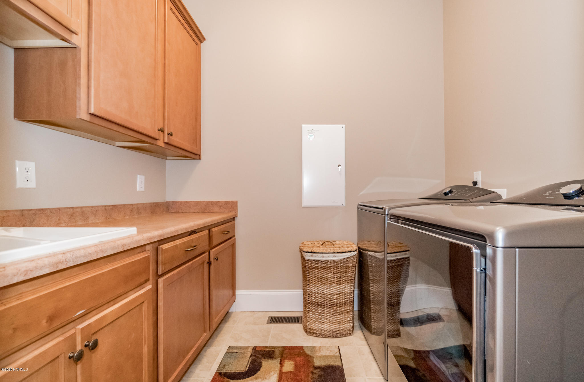 521 Slick Williams Road Macon, NC 27551 - Photo 44 of 78 Walk in laundry washer/dryer included