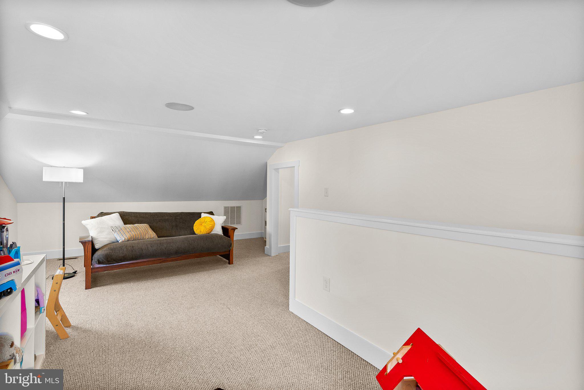 815 Philadelphia Avenue Silver Spring, MD 20910 - Photo 28 of 50 Gallery Image 28