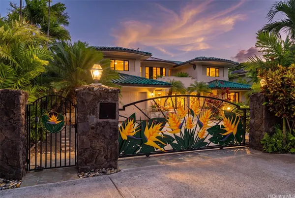 $7,000,000 | 5599 Kalanianaʻole Highway, Honolulu, HI 96821