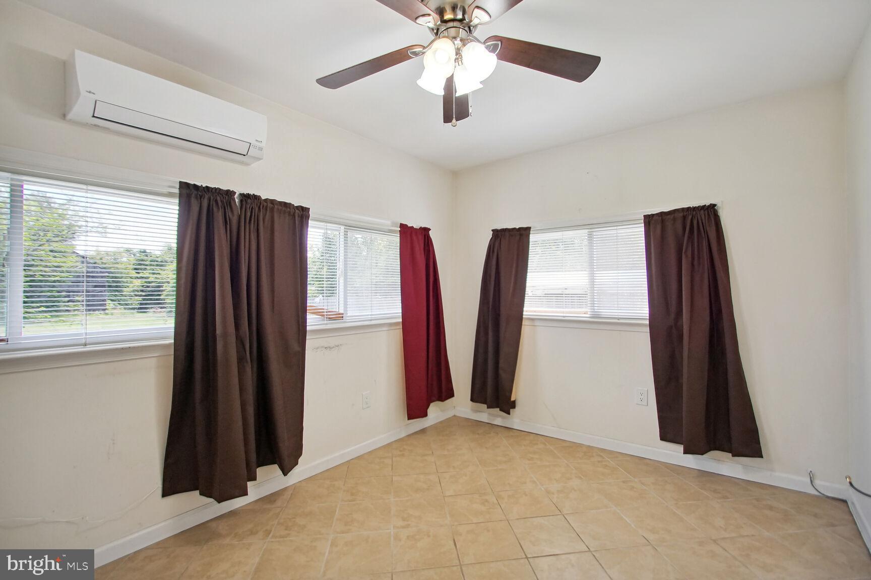 10112 Brandywine Road Clinton, MD 20735 - Photo 15 of 25 Sun Room