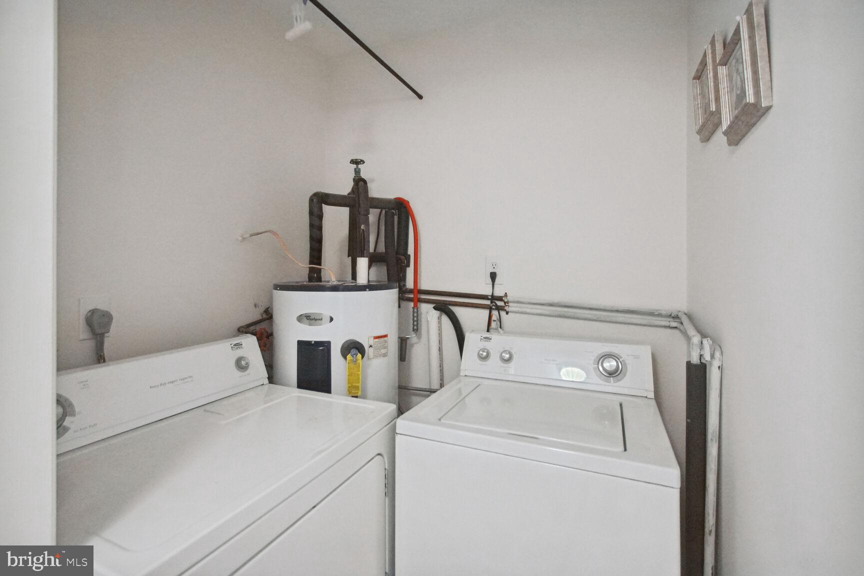 10112 Brandywine Road Clinton, MD 20735 - Photo 17 of 25 Laundry