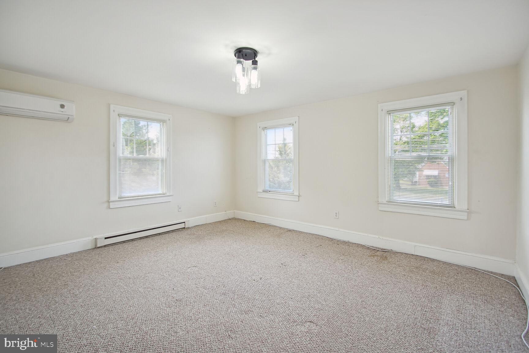 10112 Brandywine Road Clinton, MD 20735 - Photo 19 of 25 Owner's Bedroom
