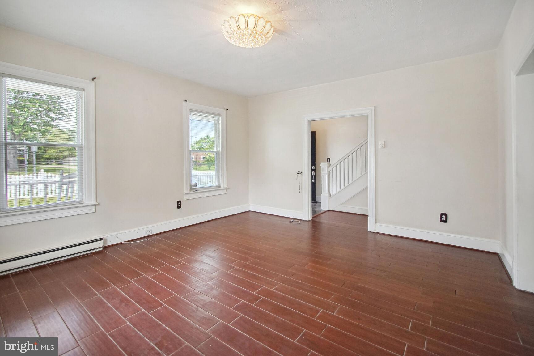 10112 Brandywine Road Clinton, MD 20735 - Photo 5 of 25 Sunlight fills this living room.