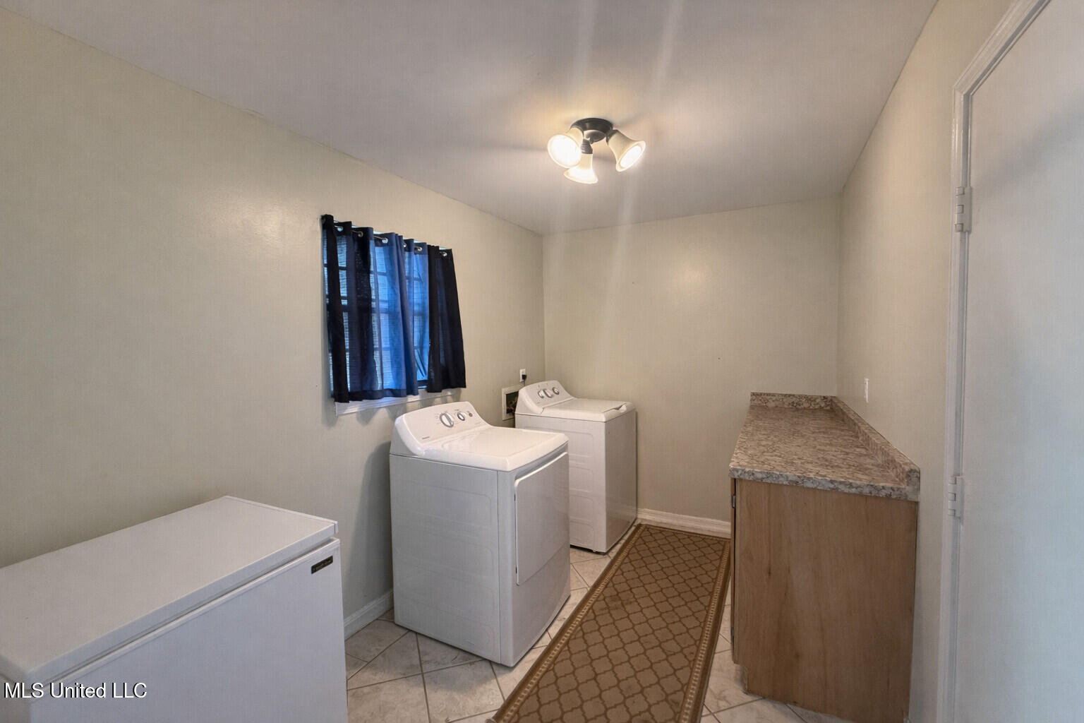 873 Carolee Circle Biloxi, MS 39532 - Photo 18 of 24 18 Joe Tawfik (873 Carolee Cir)