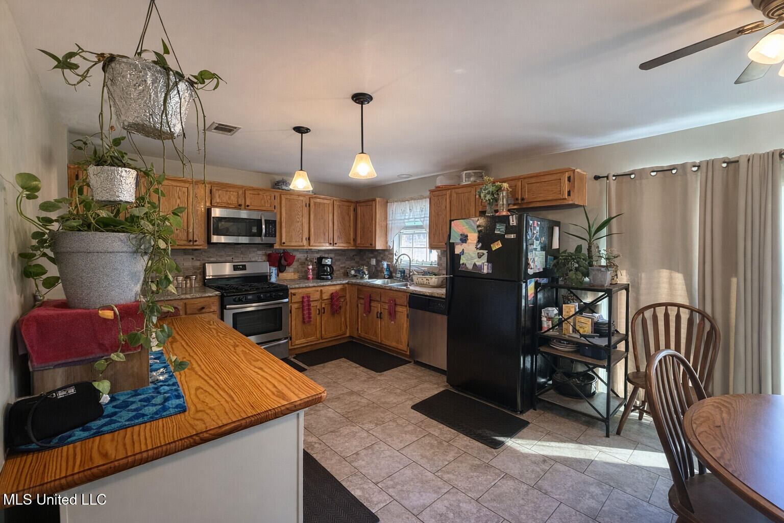 873 Carolee Circle Biloxi, MS 39532 - Photo 7 of 24 7 Joe Tawfik (873 Carolee Cir)