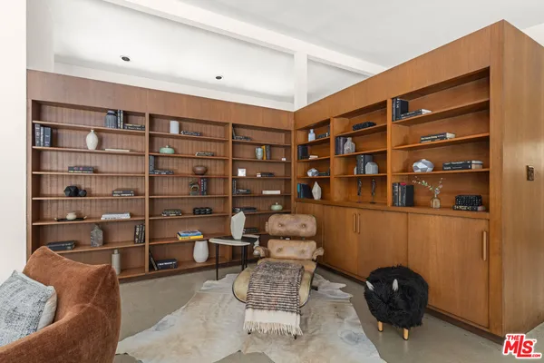 $1,725,000 | 1234 Woodland Drive, Santa Paula, CA 93060