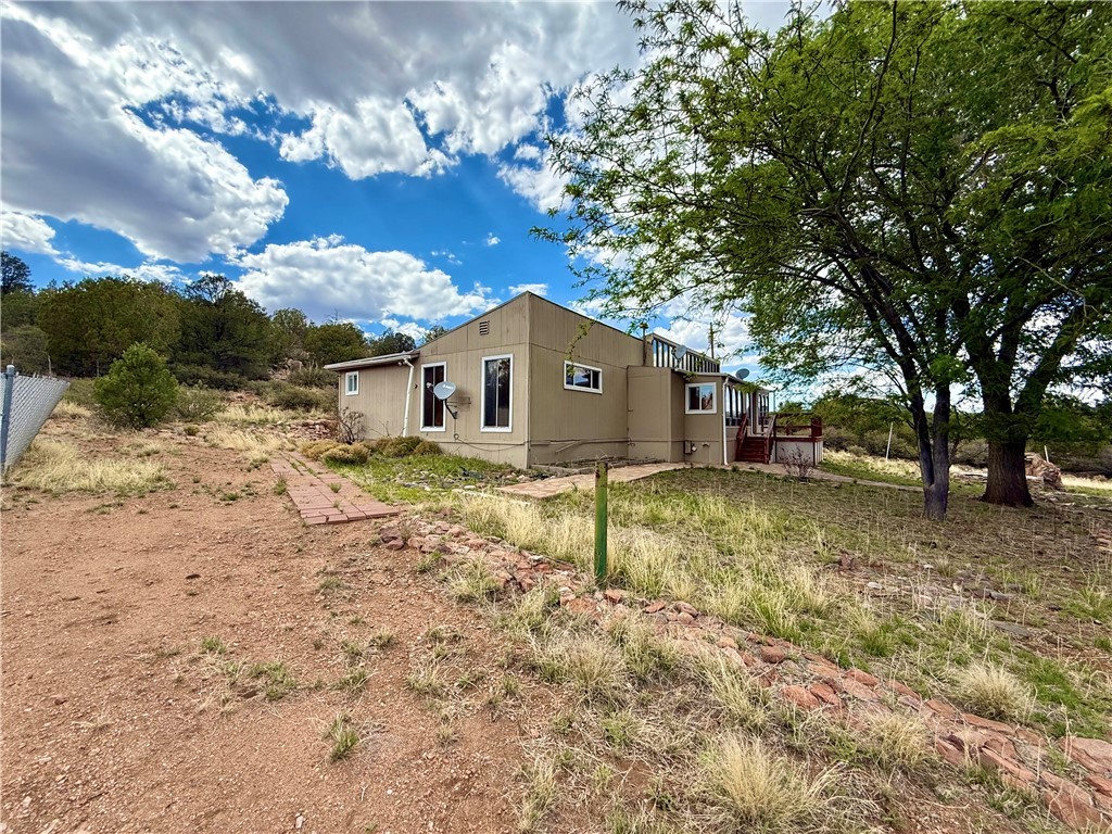 4001 Duffy Road Kingman, AZ 86401 - Photo 2 of 11 Front of Structure