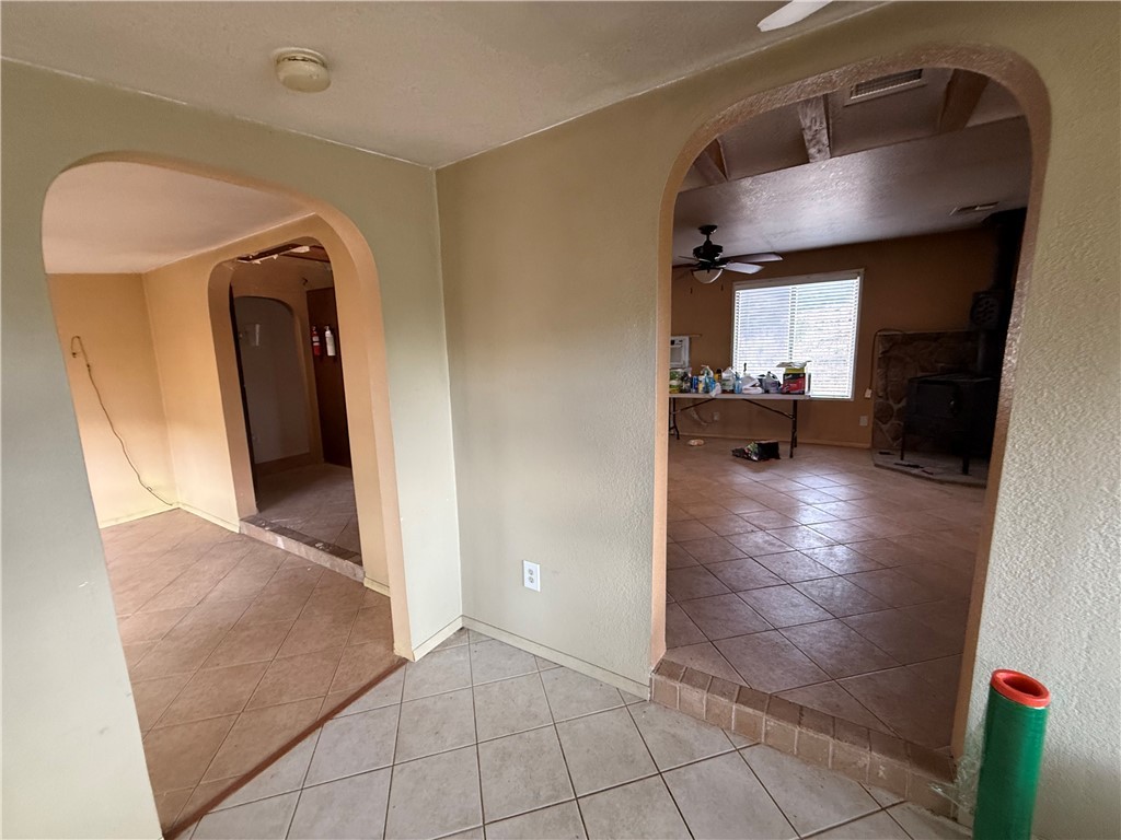 4001 Duffy Road Kingman, AZ 86401 - Photo 3 of 11 Entry