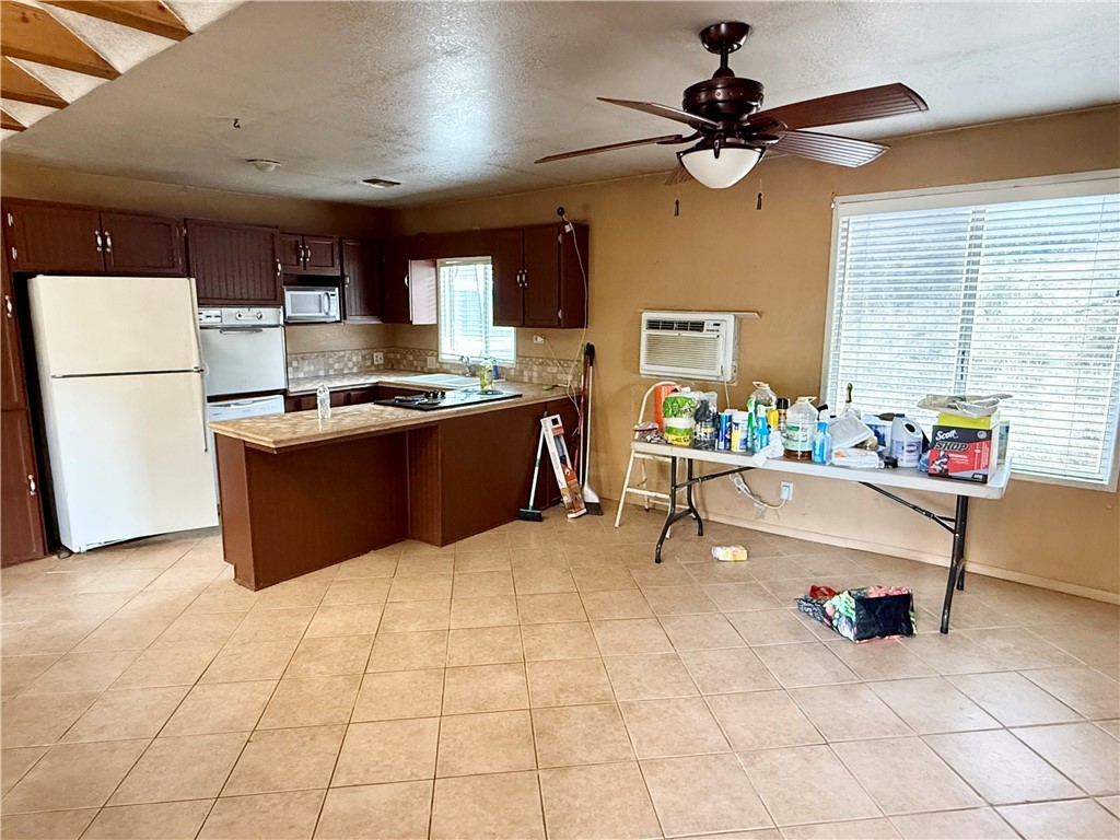 4001 Duffy Road Kingman, AZ 86401 - Photo 6 of 11 Kitchen
