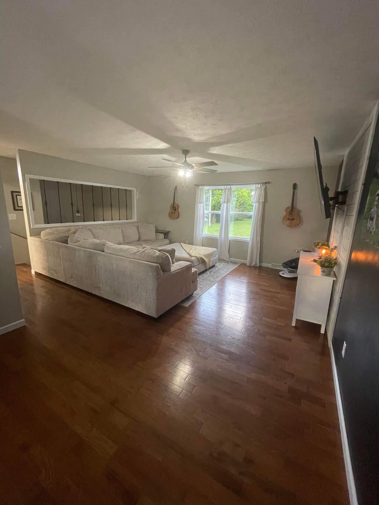 154 El Bowers Road Elizabethton, TN 37643 - Photo 12 of 57 A6CD3CE5-B03F-4E4B-9817-3A6A9330F10C