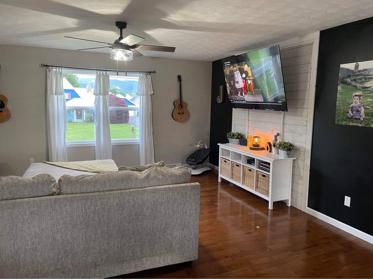 154 El Bowers Road Elizabethton, TN 37643 - Photo 14 of 57 0BBAACA4-D9E0-4EAE-A45B-74D3AE39601C