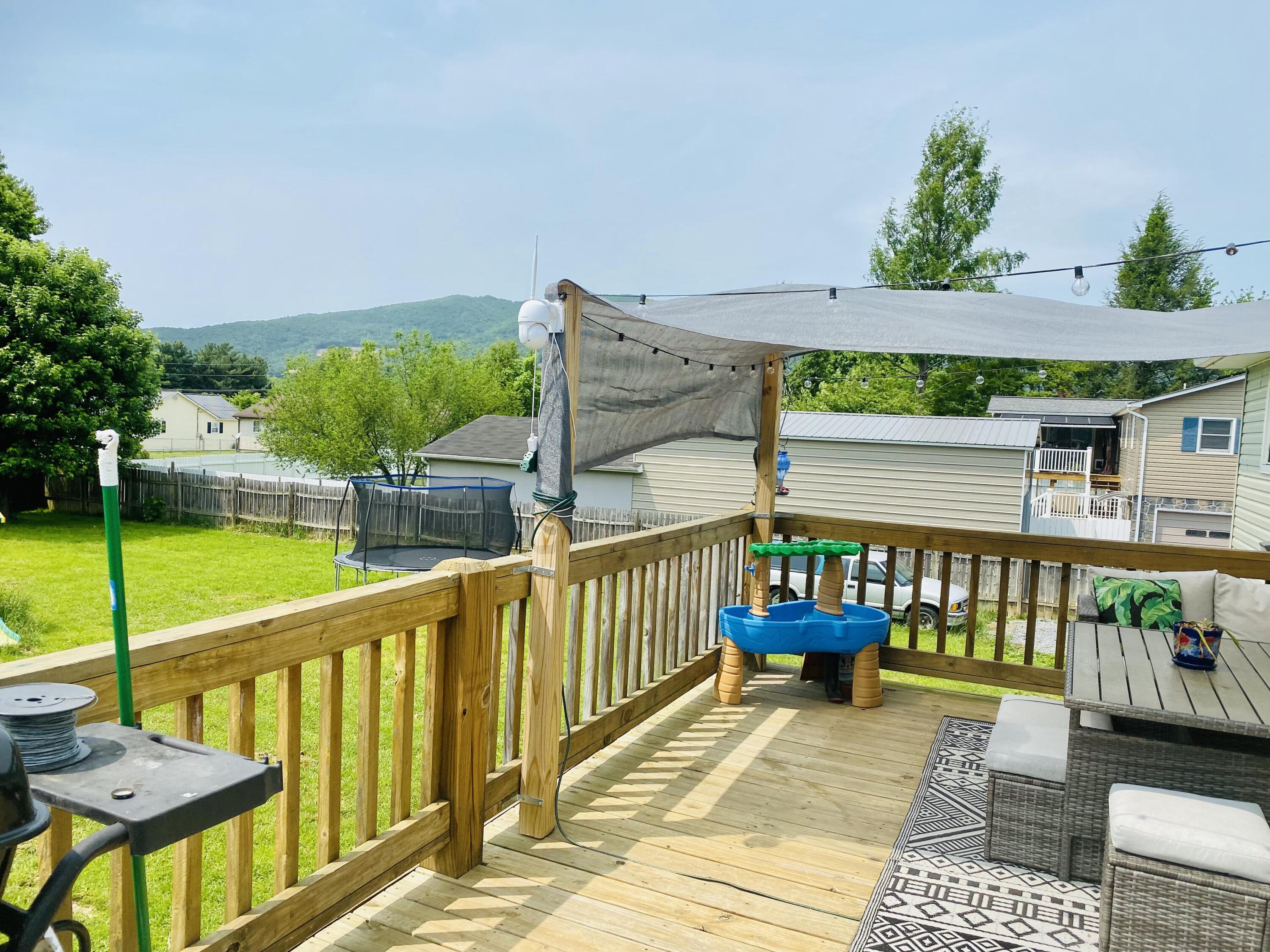 154 El Bowers Road Elizabethton, TN 37643 - Photo 3 of 57 4DB939C8-98F0-46C2-BABB-188E37AA3C3E