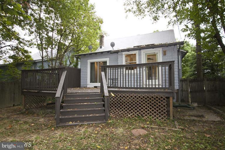 6015 Pinehurst Road Baltimore, MD 21212 - Photo 24 of 25 Exterior (Rear)
