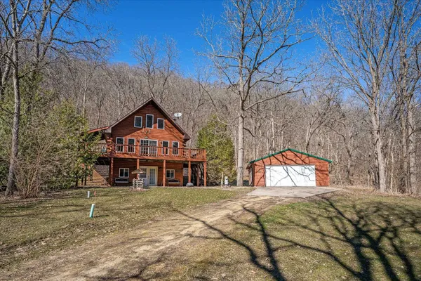 $380,000 | E1422 A Battle Hollow Road, De Soto, WI 54624