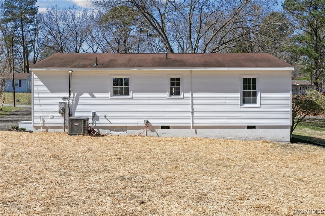206 Mildred Drive Williamsburg, VA 23188 - Photo 28 of 34 a view of white house with a yard