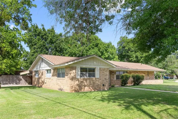$210,000 | 2100 14th Street, Brownwood, TX 76801