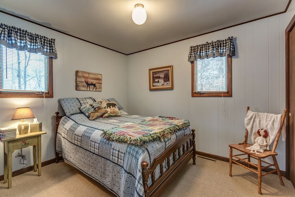 106 Fernwood Road Stoddard, NH 03464 - Photo 16 of 40