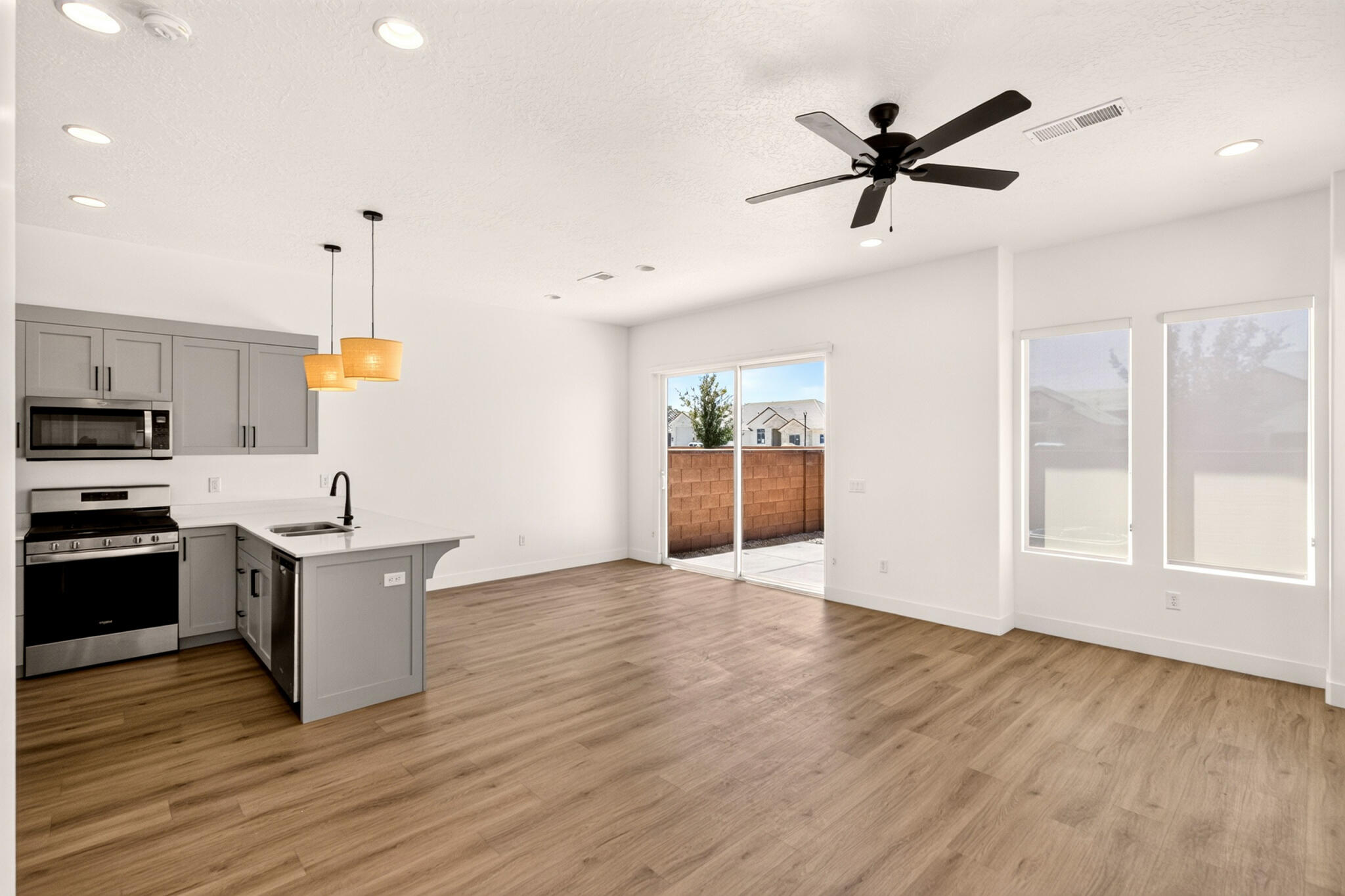2698 Rain Tree Street St. George, UT 84790 - Photo 3 of 52 IMG_9315