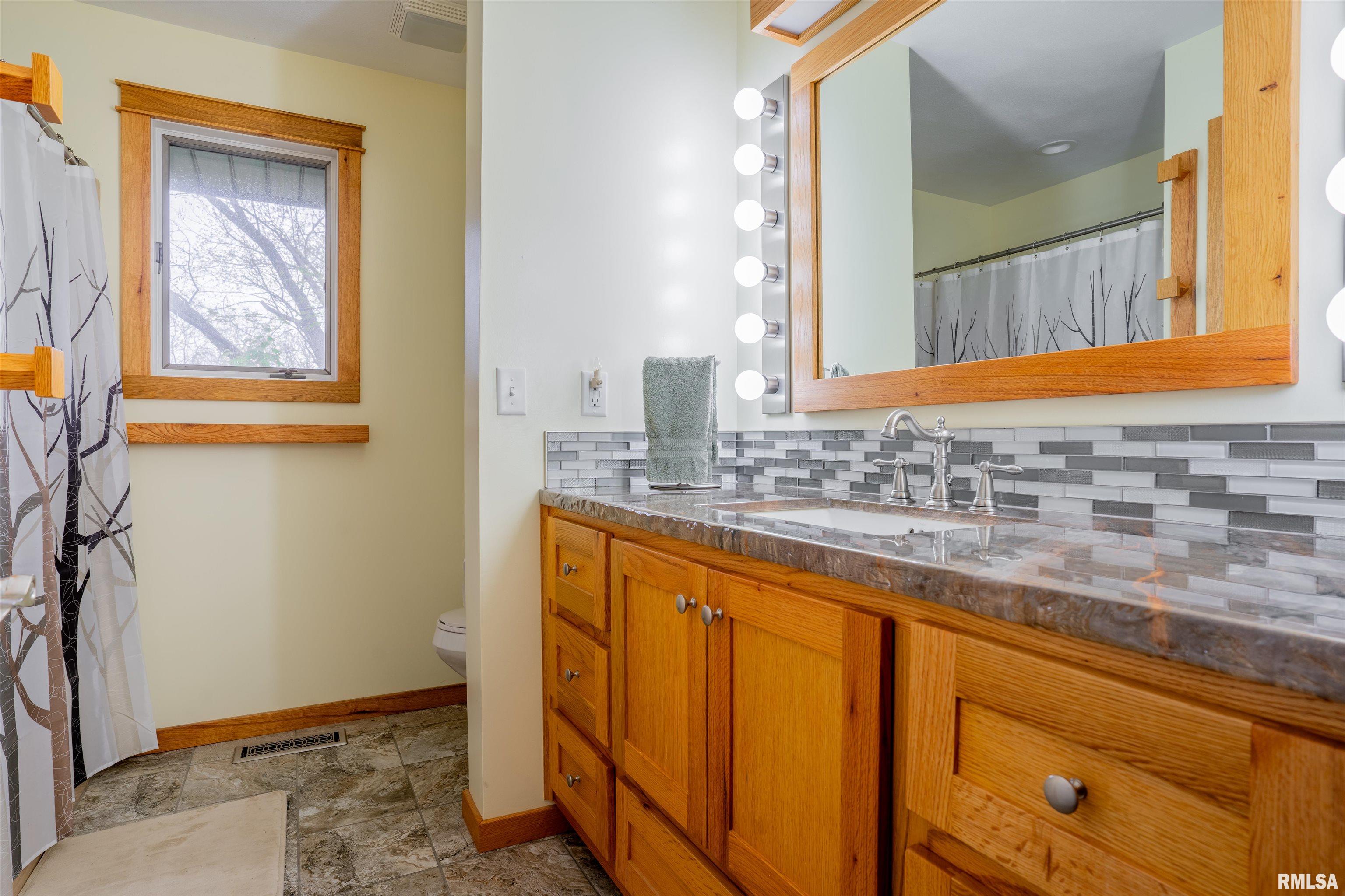 802 Partridge Point Road Metamora, IL 61548 - Photo 16 of 37 Gallery Image 16