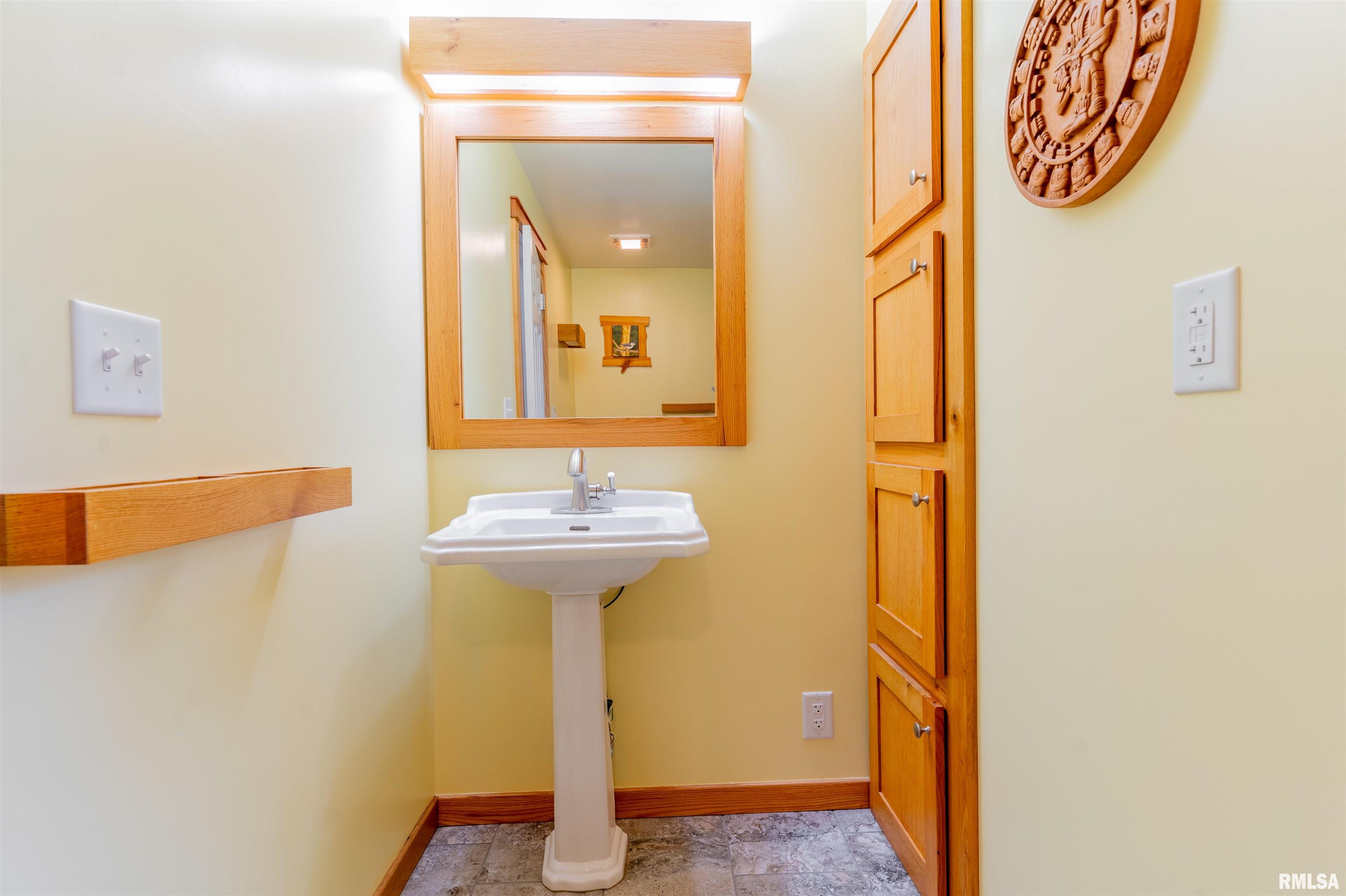 802 Partridge Point Road Metamora, IL 61548 - Photo 31 of 37 Gallery Image 31