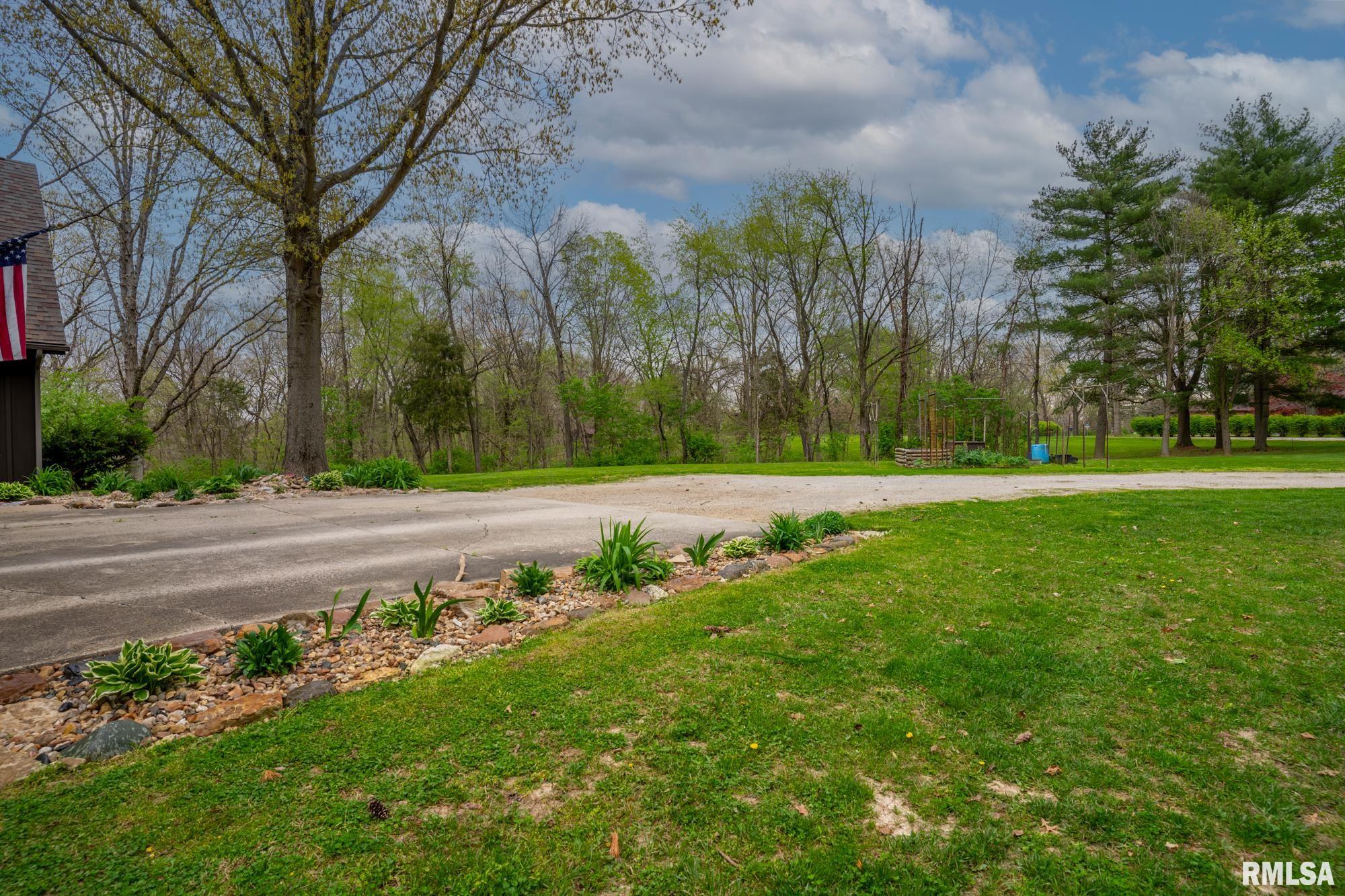802 Partridge Point Road Metamora, IL 61548 - Photo 32 of 37 Gallery Image 32