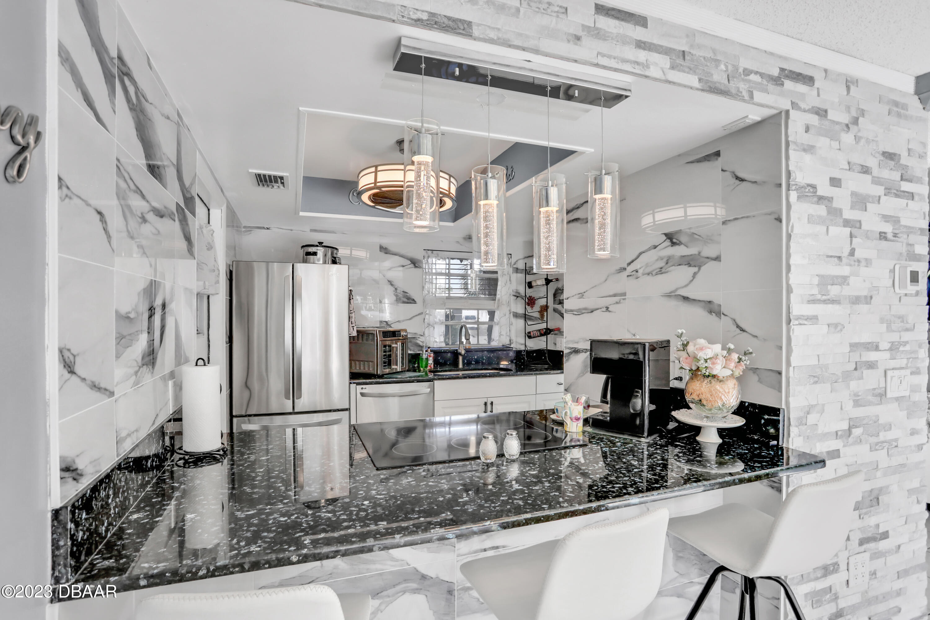 112 Luna Circle Ormond Beach, FL 32174 - Photo 5 of 49 7O0A7233