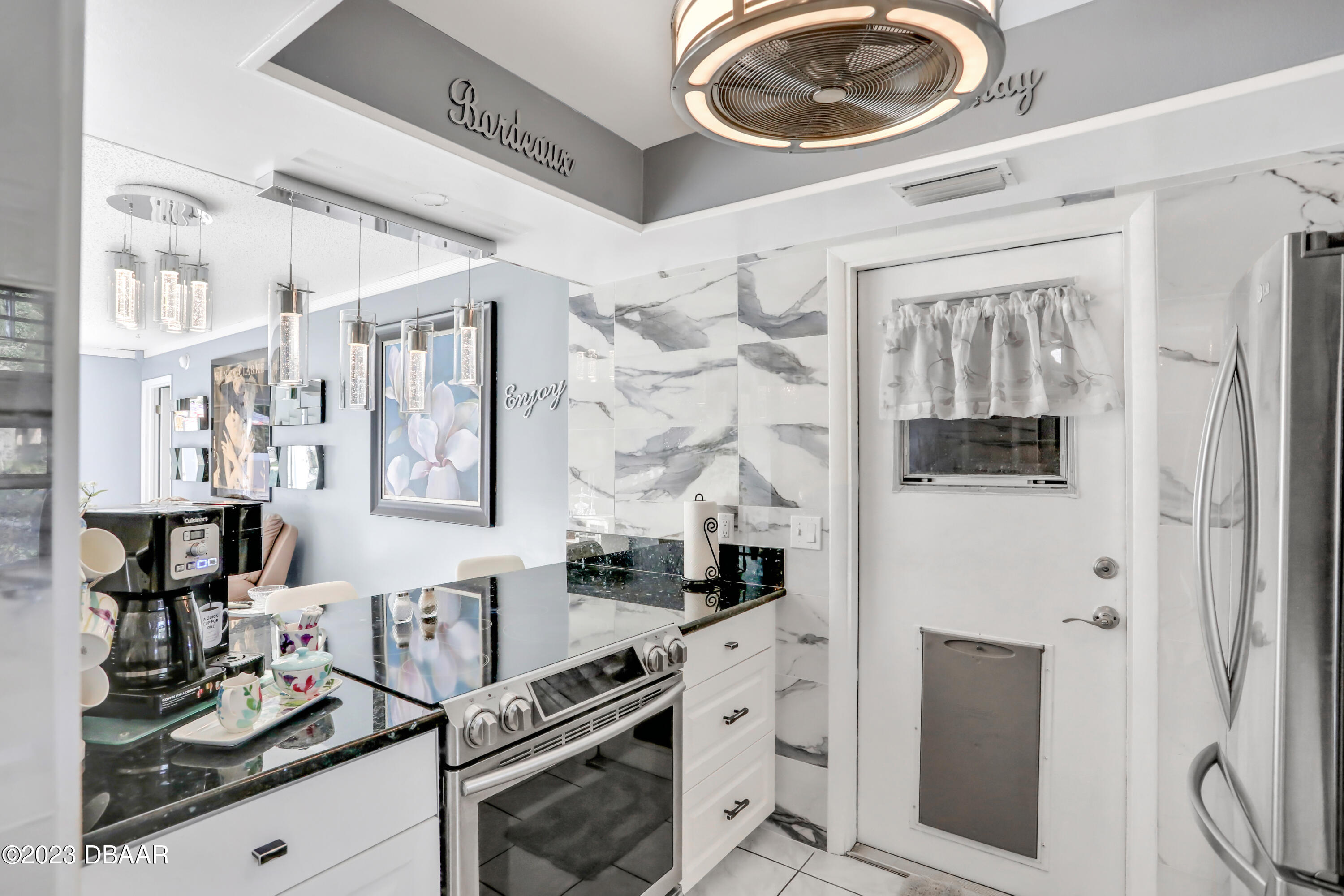 112 Luna Circle Ormond Beach, FL 32174 - Photo 6 of 49 7O0A7237