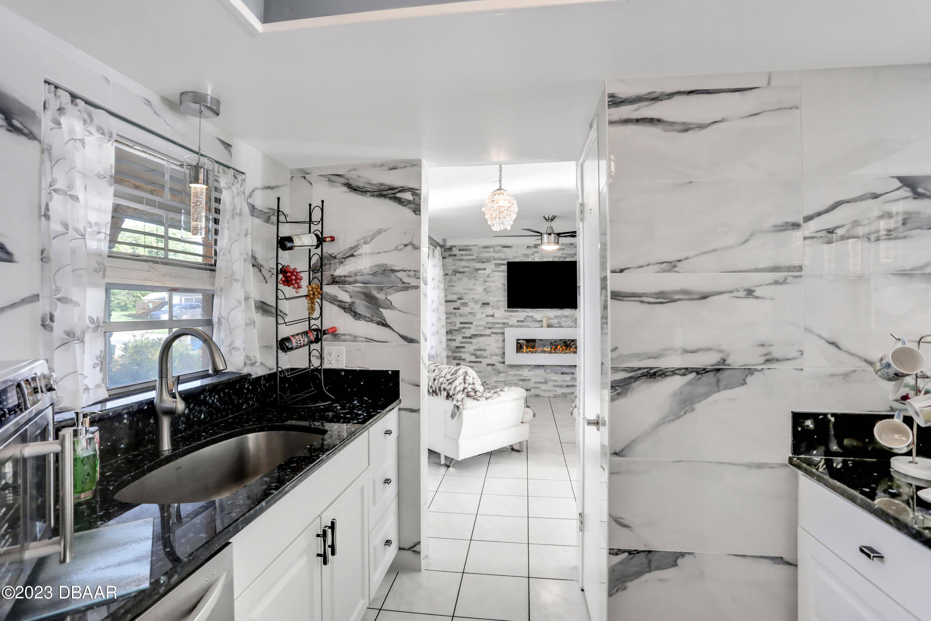 112 Luna Circle Ormond Beach, FL 32174 - Photo 7 of 49 7O0A7241