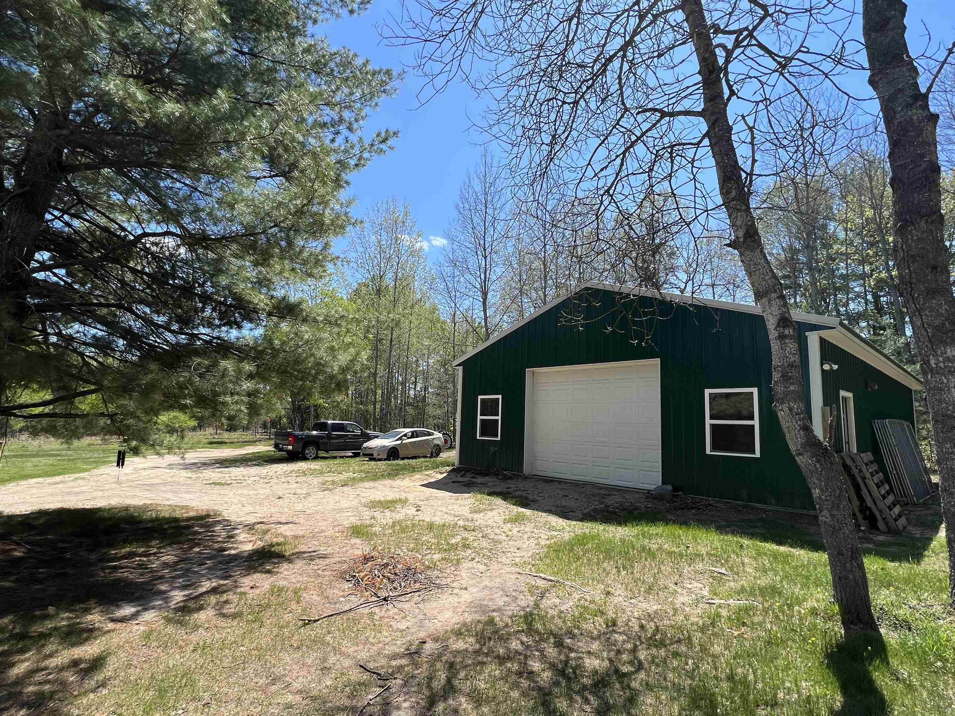 12463 Mueller Road Southwest Fife Lake, MI 49633 - Photo 12 of 92 1900135-11.JPG