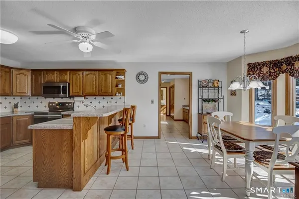 $550,000 | 13 Fitzmaurice Circle, Windsor, CT 06095