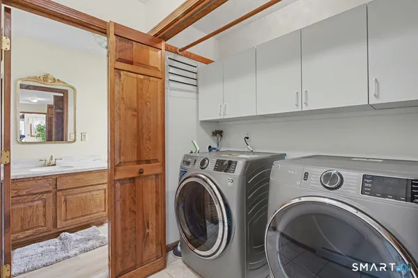 $550,000 | 13 Fitzmaurice Circle, Windsor, CT 06095