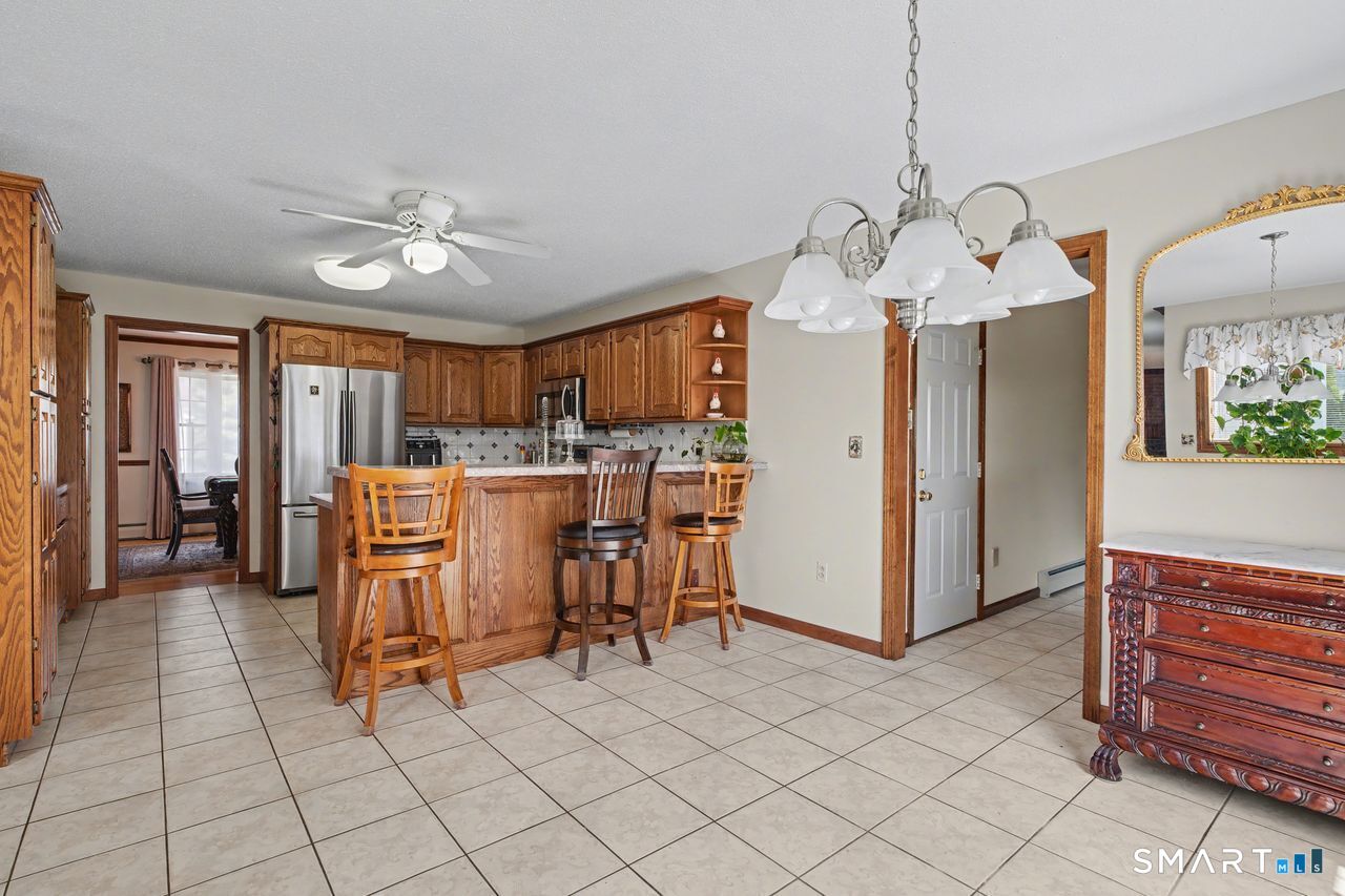 13 Fitzmaurice Circle Windsor, CT 06095 - Photo 19 of 40