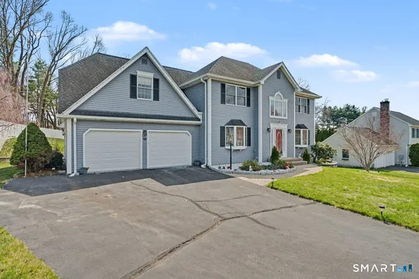 $550,000 | 13 Fitzmaurice Circle, Windsor, CT 06095