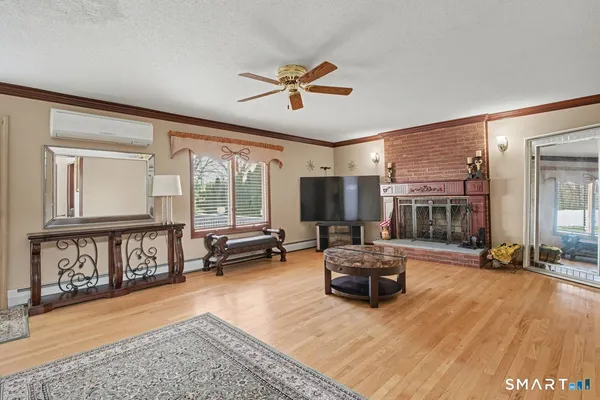 $550,000 | 13 Fitzmaurice Circle, Windsor, CT 06095