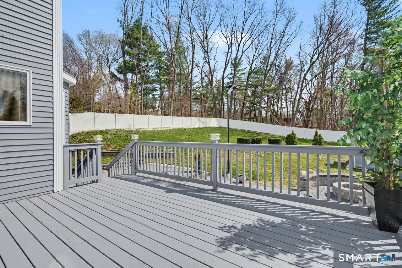 13 Fitzmaurice Circle Windsor, CT 06095 - Photo 4 of 40