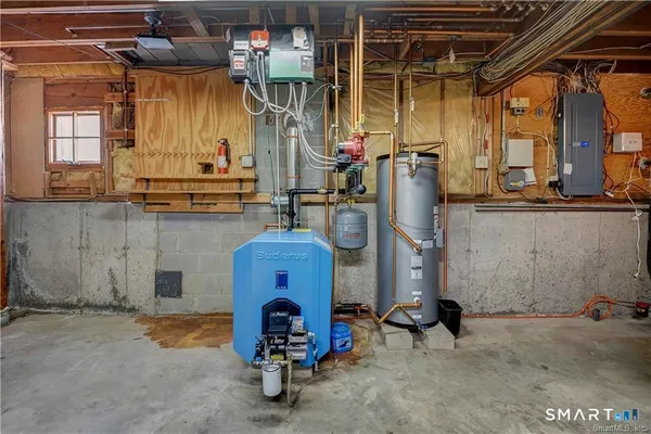 $550,000 | 13 Fitzmaurice Circle, Windsor, CT 06095