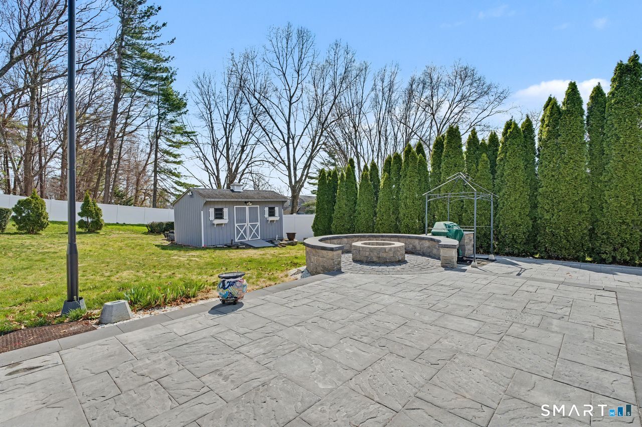 13 Fitzmaurice Circle Windsor, CT 06095 - Photo 5 of 40