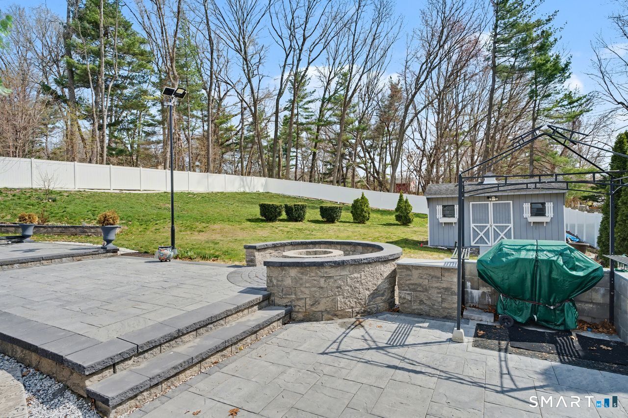 13 Fitzmaurice Circle Windsor, CT 06095 - Photo 6 of 40