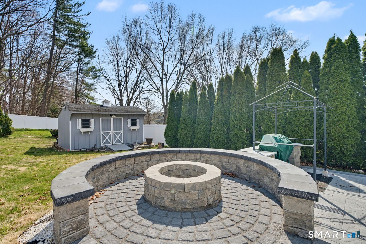 13 Fitzmaurice Circle Windsor, CT 06095 - Photo 7 of 40